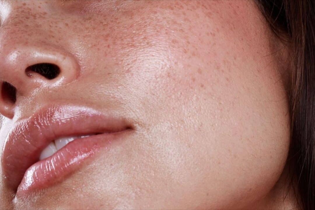 Se sentir belle sans retouches ni filtres : retrouver une beauté vraie grâce au boudoir